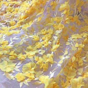 Gele chiffon bloem kant stof op maat gesneden Mooie gele bloemen wijnstokken borduurwerk kant tule voor feestjurk
