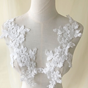 Mirror Pair Cotton Applique Trim  Flower Bridal Dress Applique Off-White Patches Embroidery Garment Accessory