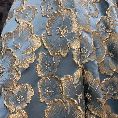 Tissu jacquard fleuri doré en relief pour robe de soirée, robe bustier de 59 pouces de largeur