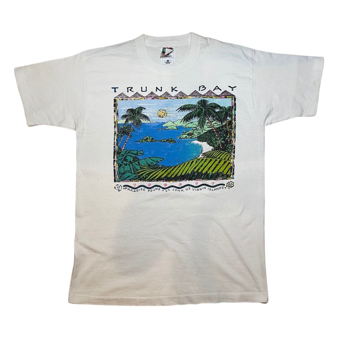 Vintage 90s Trunk Bay Graphic T-shirt 