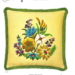 Vintage Crewel Stickerei / digitales Muster / Mixed Bouquet Crewel / Blumen Crewel / Instant Download / 1970er Jahre Design