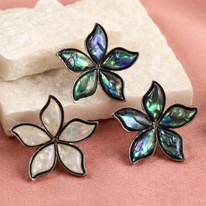 Abalone Shell Flower Cabinet Knob,Modern Drawer Pull,Kids Room Decor Hardware,Custom Engraved Cupboard Door Pulls,Dresser Shell Handles