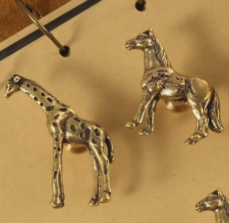 Massief messing giraf ladeknoppen Kast paard handgrepen Op maat gegraveerde neushoorn kastgrepen Knoppen dierenkwekerij Vos kastdeurknoppen afbeelding 1
