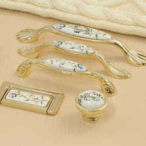 Golden floral Pattern Ceramics Knobs Kitchen Cabinet Pulls Custom Engraved Drawer Handles Dresser Pulls Door Knobs Handle Furniture Hardware
