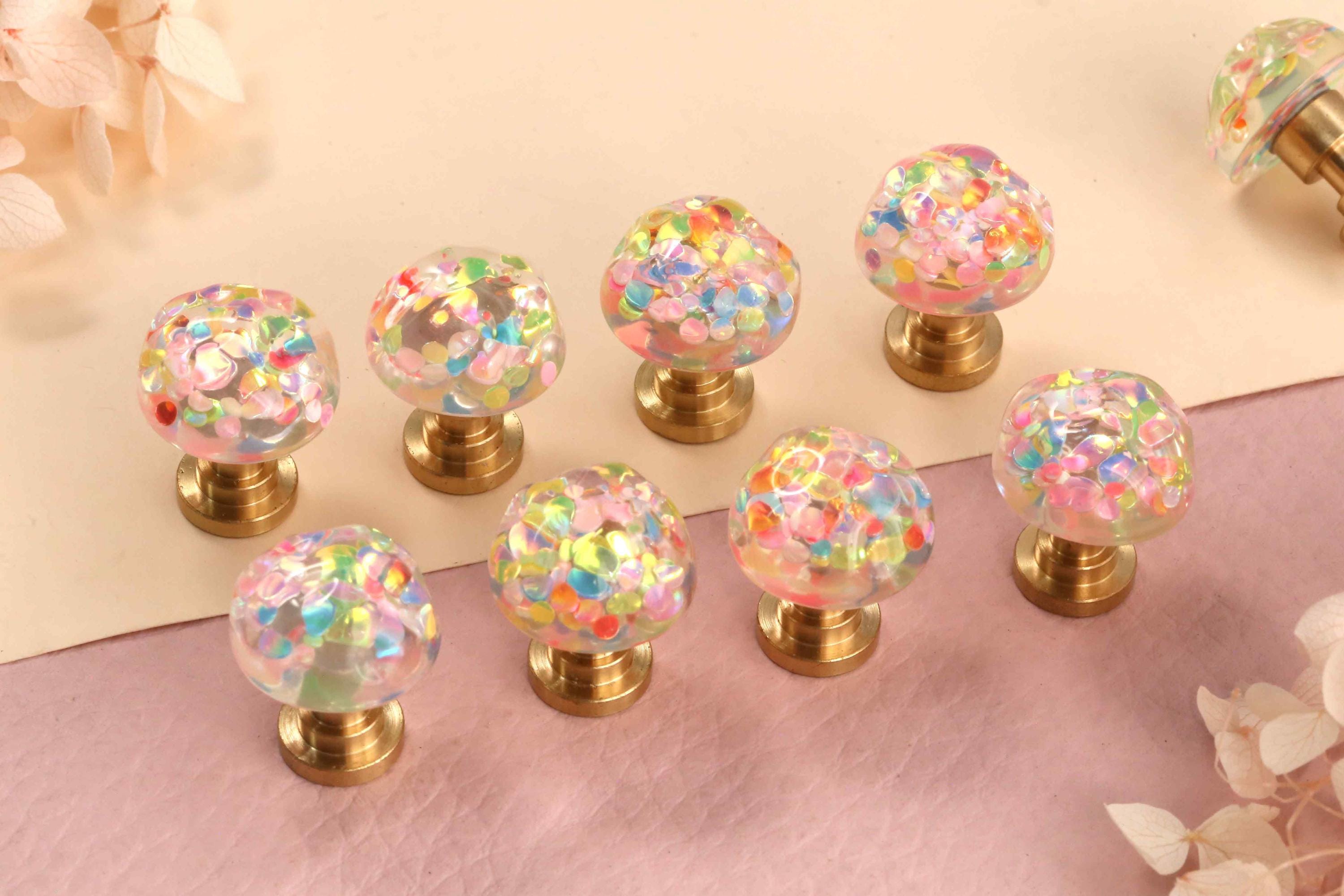 pink and gold dresser knobs feature_Slit