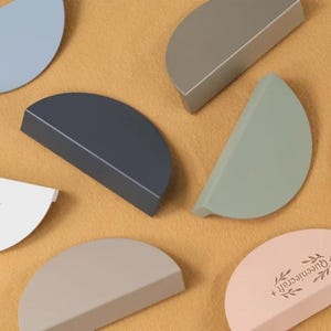 Halve cirkel ladegrepen/subtiele halve maan dressoir handgrepen/aangepaste gegraveerde platte kastknoppen/garderobegrepen/keukenvervangingsgrepen