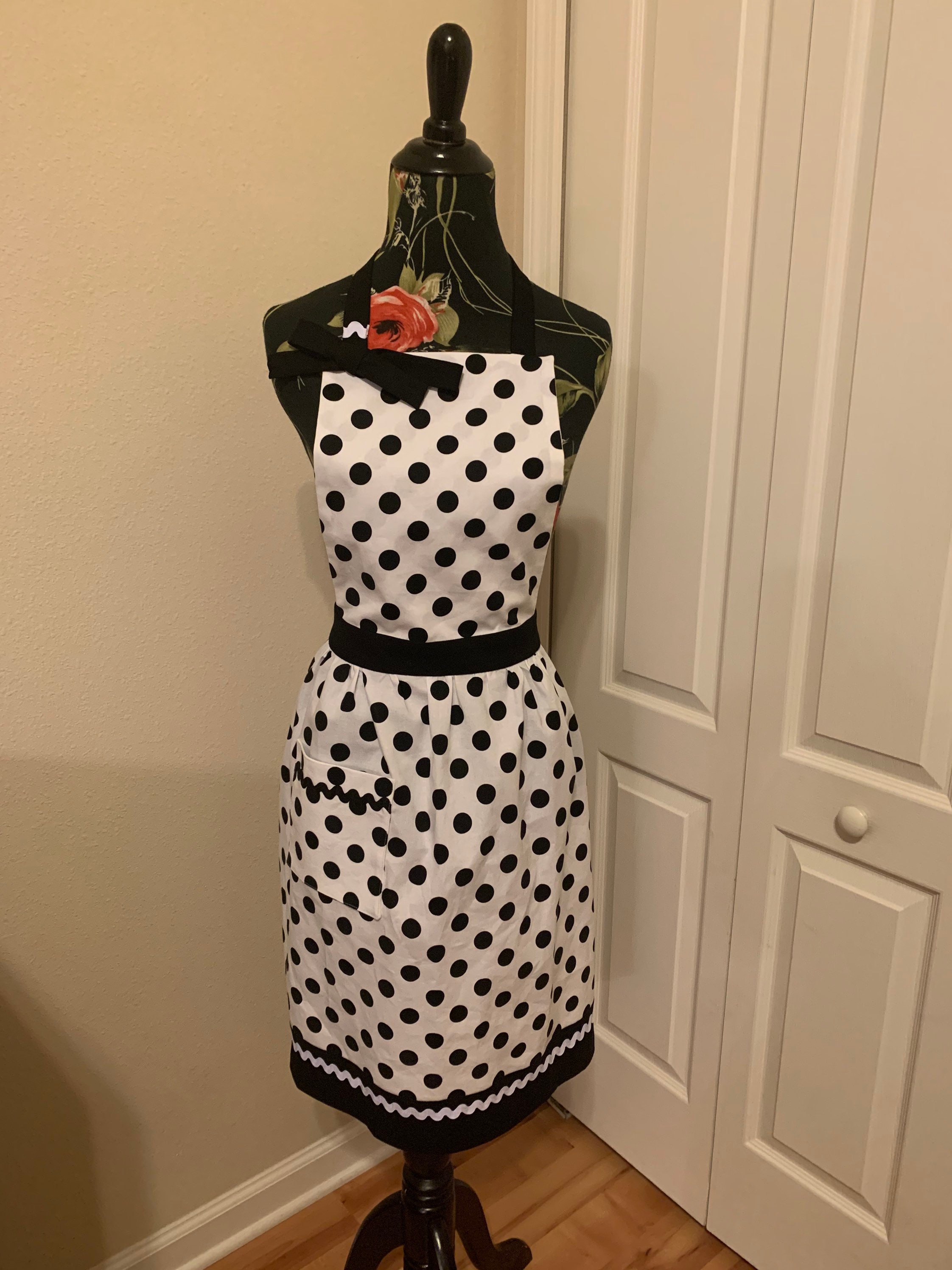 Custom Apron w/Detachable Bow and Optional Pocket Etsy