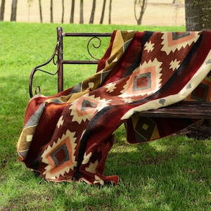 Alpaca wool blanket | Large blanket | Picnic blanket | Bed throws | Wool throw | Reversible blanket | Outdoor blanket | Quilotoa Red
