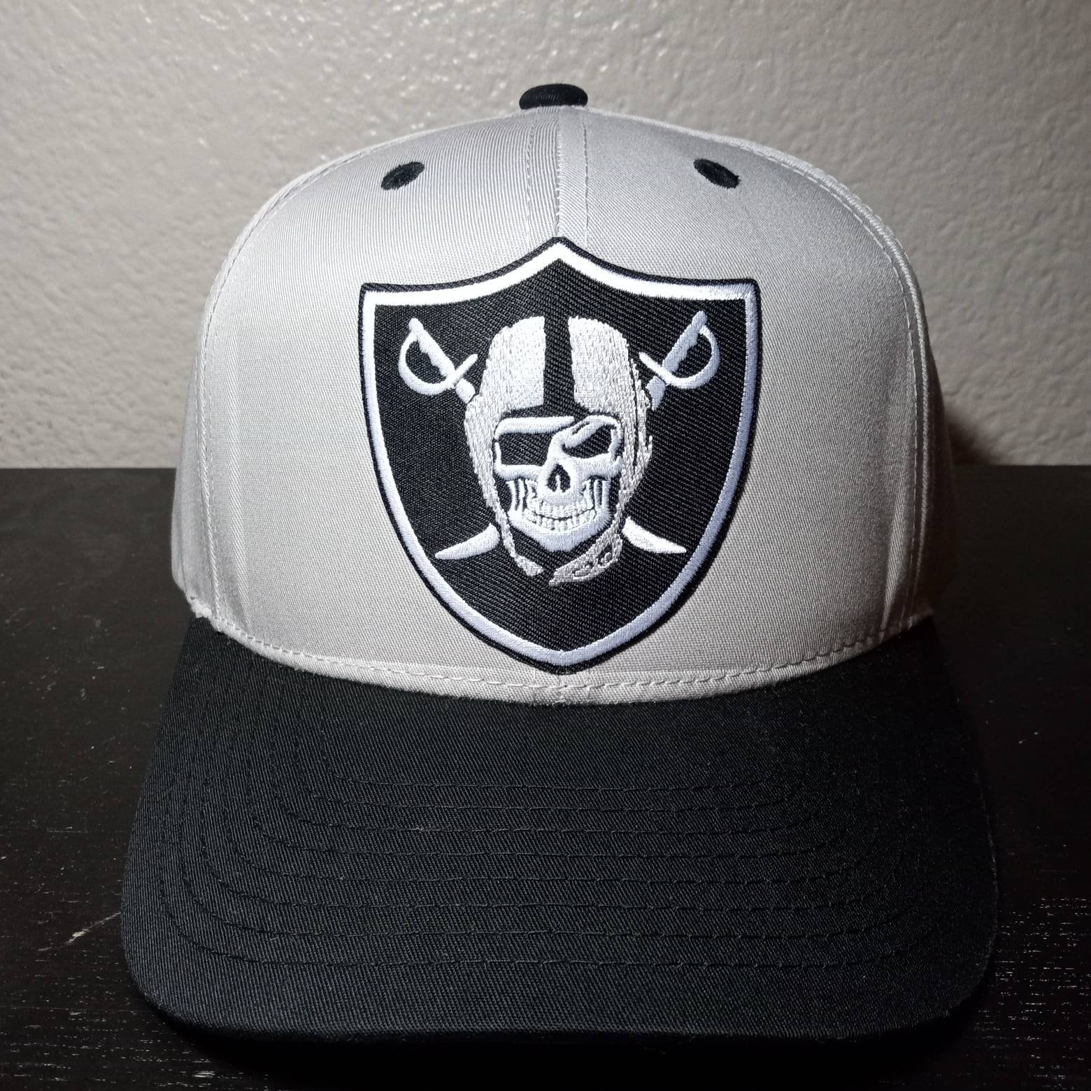 LV Raiders NFL Pom Hat & Scarf Set - NWT MSRP $50