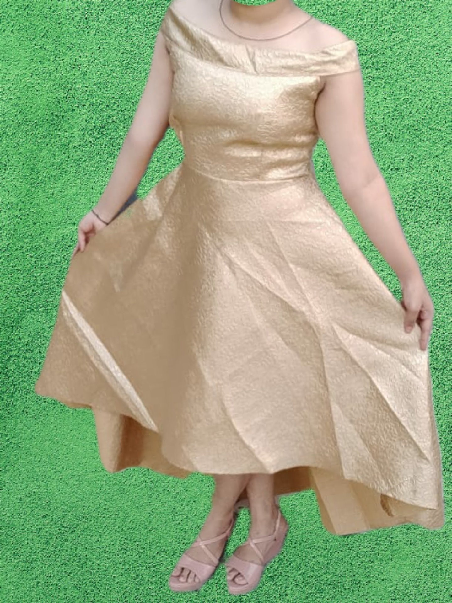 shoulder down gown
