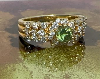 Very rare Demantoid Green Garnet and 34 diamond 18k gold ring 6.69gr Size 8 US