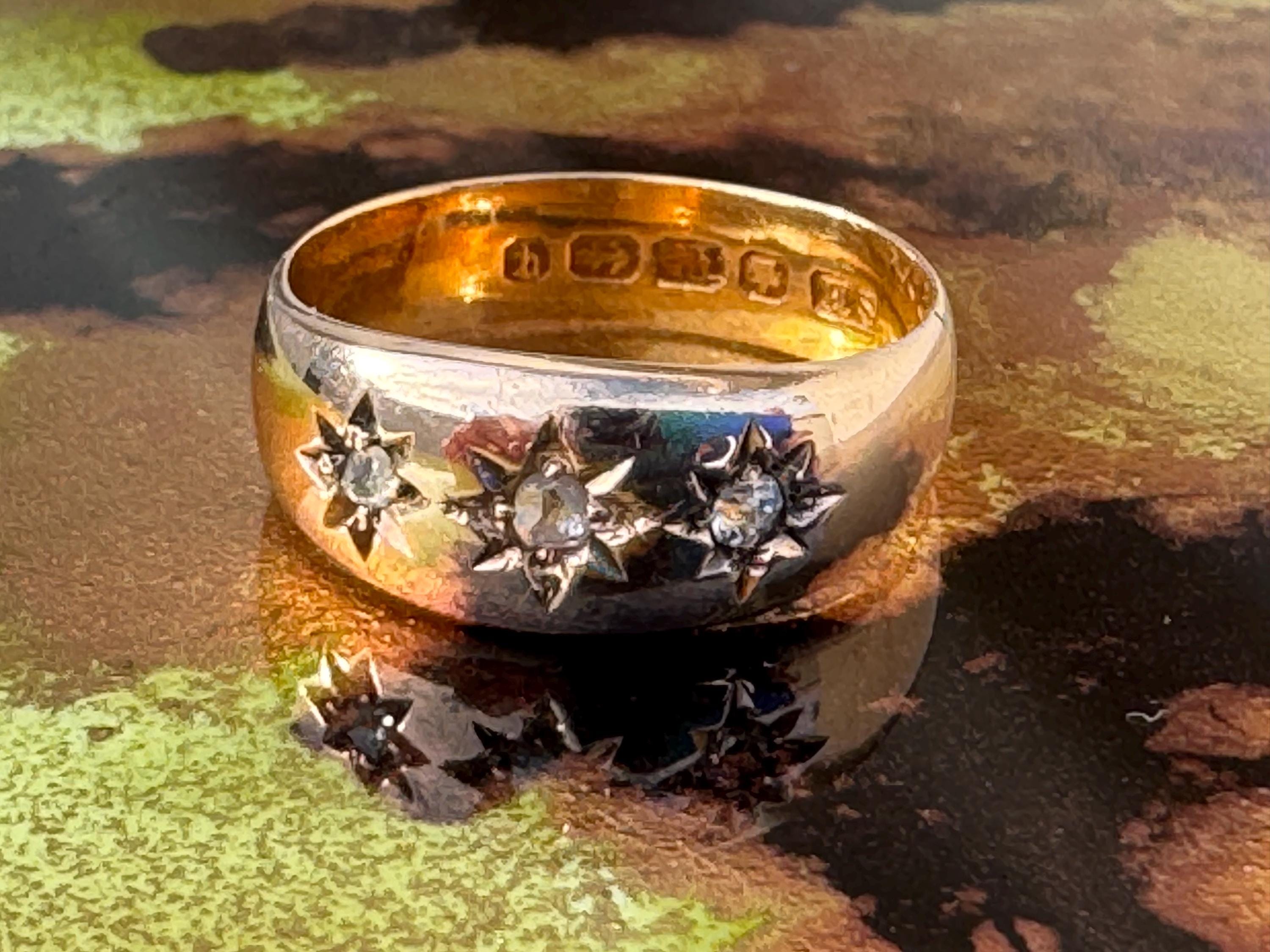 Victorian 1890 Antique gold gypsy ring featuring 3 diamonds, Hallmarked  3.93GR Size 6.5 US
