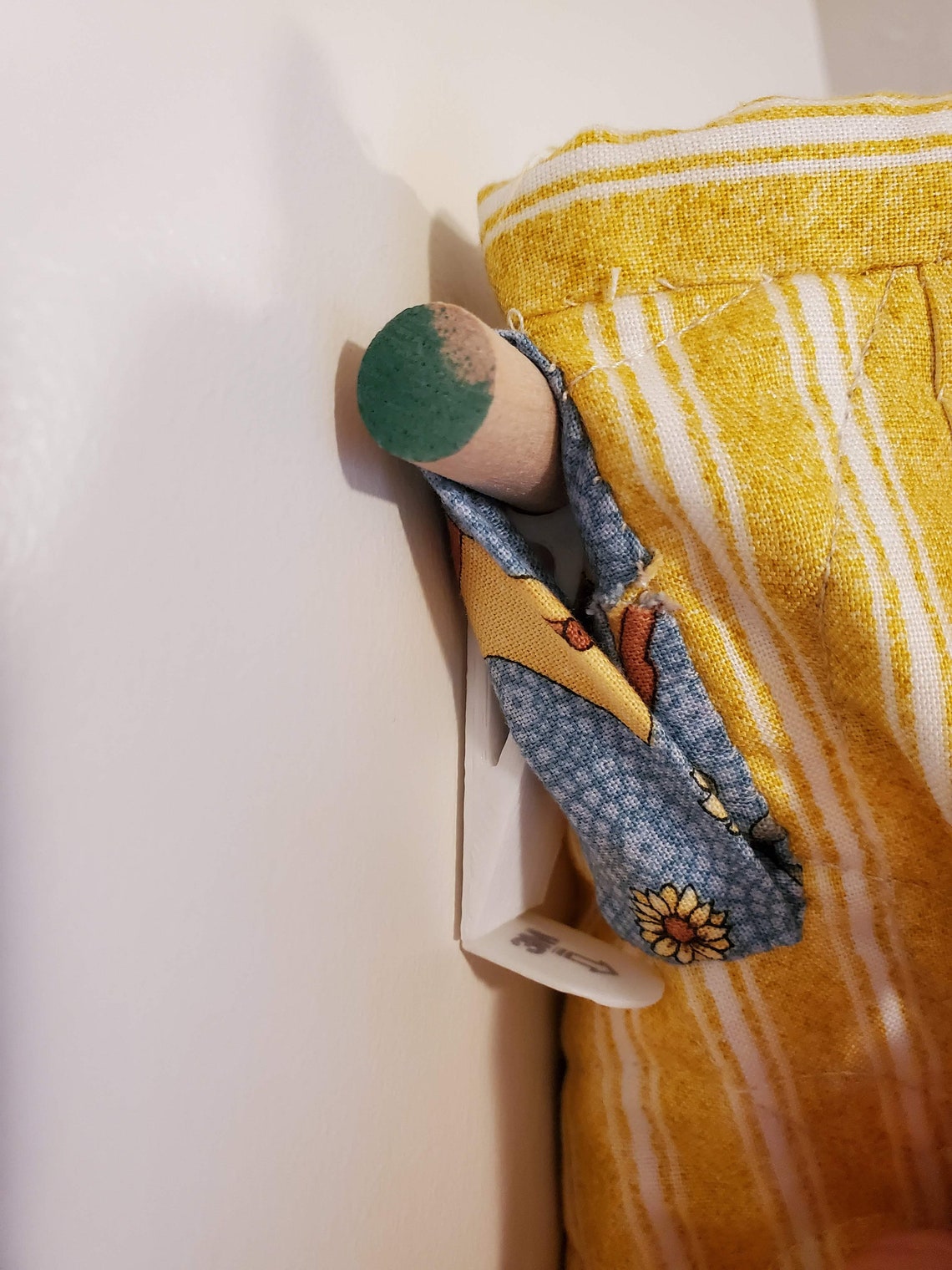 Quilt Hanger Hooks Dowel Hanger qty. 4 Quilting Display Etsy