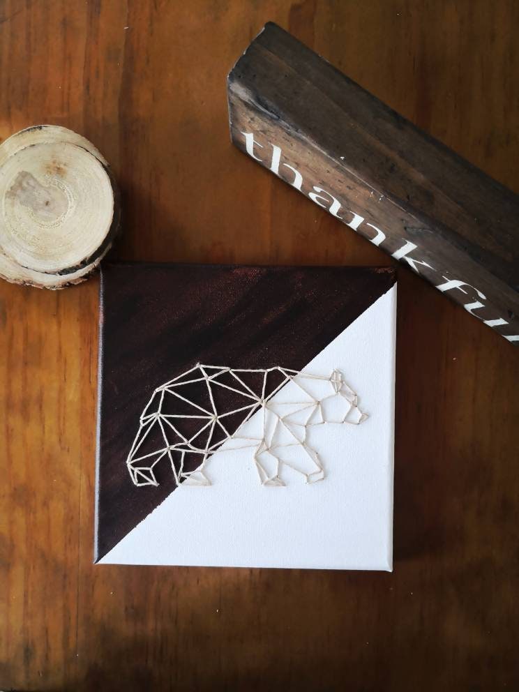 Tableau Décoration Broderie Animal Ours Géométrique 20x20 cm