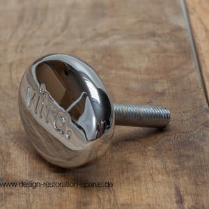 Eames Aluminum Group EA | Locking Handle | Vitra