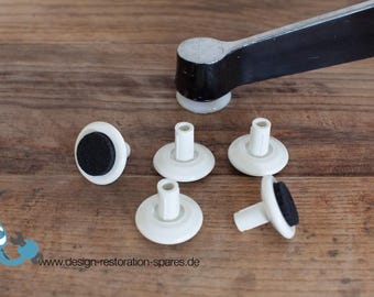 Eames | Sillón y otomana con deslizadores de fieltro | Vitra original en blanco o negro