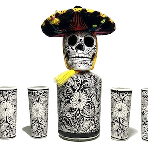 Decanter Set with 4 Shot Glasses and Sombrero/ Fathers Day Gift/ Dad Gift / Husband Gift /Gift for Dad/ Anniversary Gift