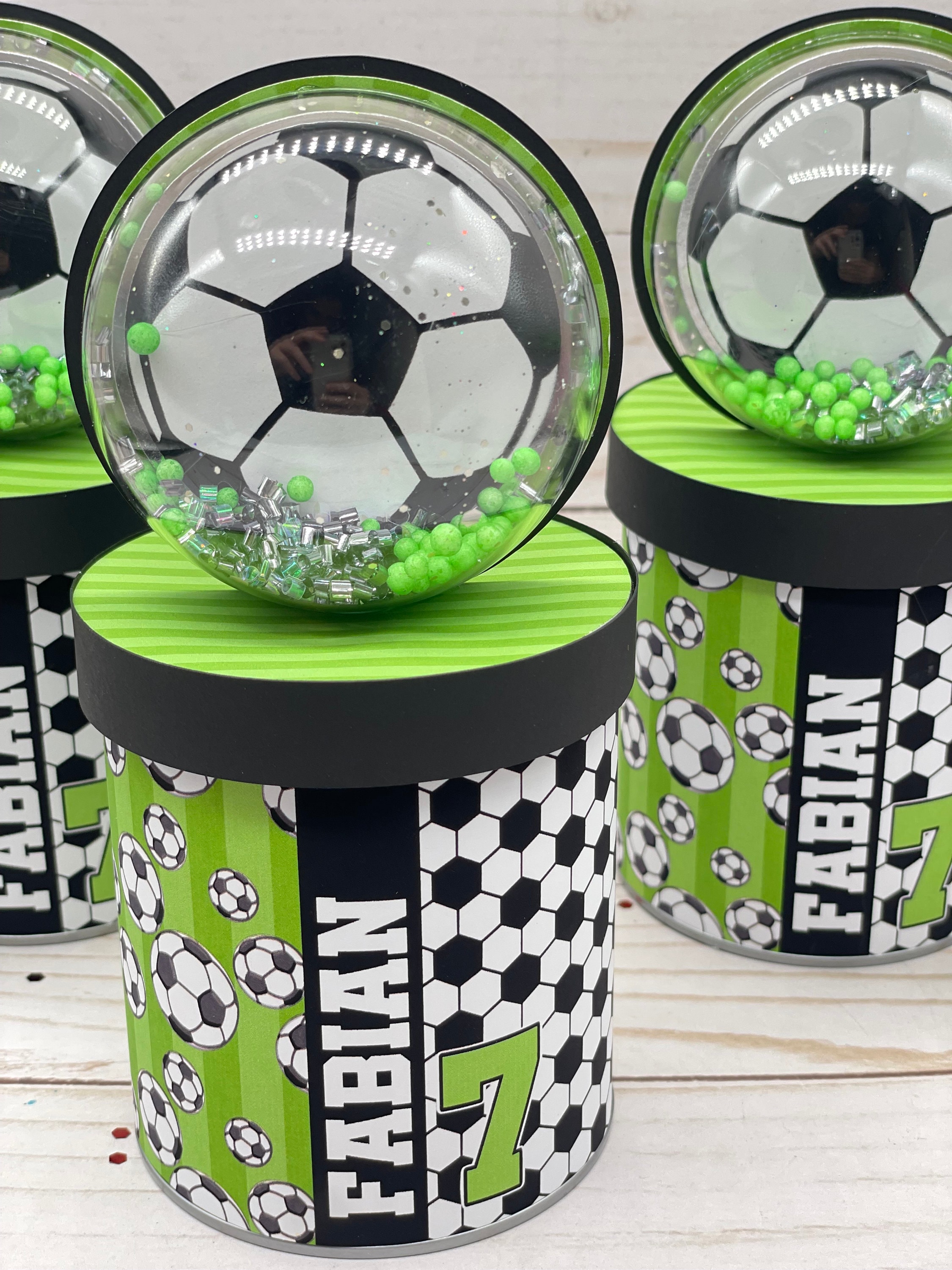 COOL Soccer party favors! Amazing party favor ideas for a Soccer theme  party (birthday, end or seas…