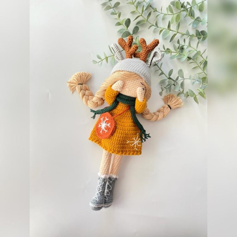 Bambola all'uncinetto, bambola carina fatta a mano con cappello e borsa, giocattoli per bambini, bambola lavorata a maglia con vestito rimovibile, regalo per il primo compleanno, regalo per la figlia immagine 6