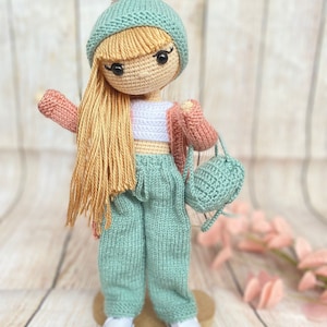 Poupée au crochet avec accessoires, jouets faits main pour enfants, poupée en tricot, cadeau de 1er anniversaire, cadeau pour fille, poupée mobile, cadeau fait main unique Pink-Green