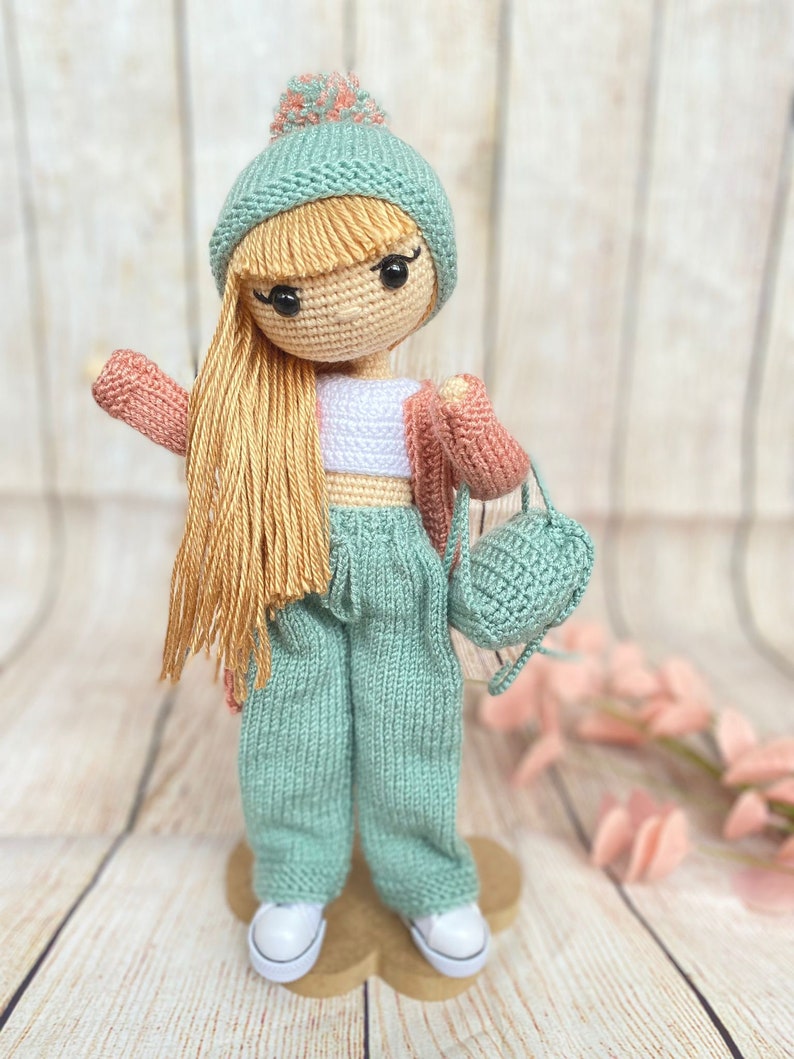 Poupée au crochet avec accessoires, jouets faits main pour enfants, poupée en tricot, cadeau de 1er anniversaire, cadeau pour fille, poupée mobile, cadeau fait main unique Pink-Green