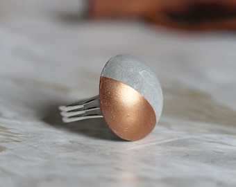 Dafne ring in CEMENT. Hand painted ring, copper color. Gift for architects, engineers.