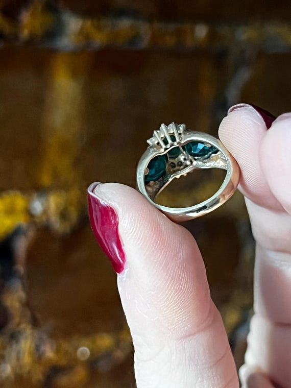 14K 刻印ヴィンテージ調 グリーンストーン リング ヴィンテージ調 グリーンストーン リング （緑色カボション / 彫金