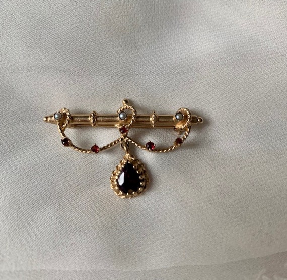 Victorian 14K Gold Garnet & Natural Pearls Pin - Gem