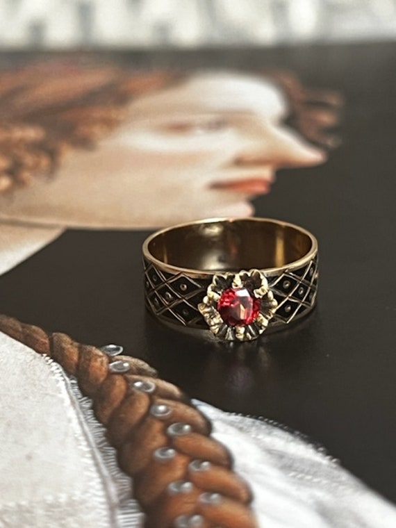 Antique Italian 14k Gold, Black enamel & Garnet Ri