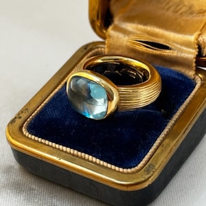 Stunning Vintage Italian 18k Gold Topaz Ring