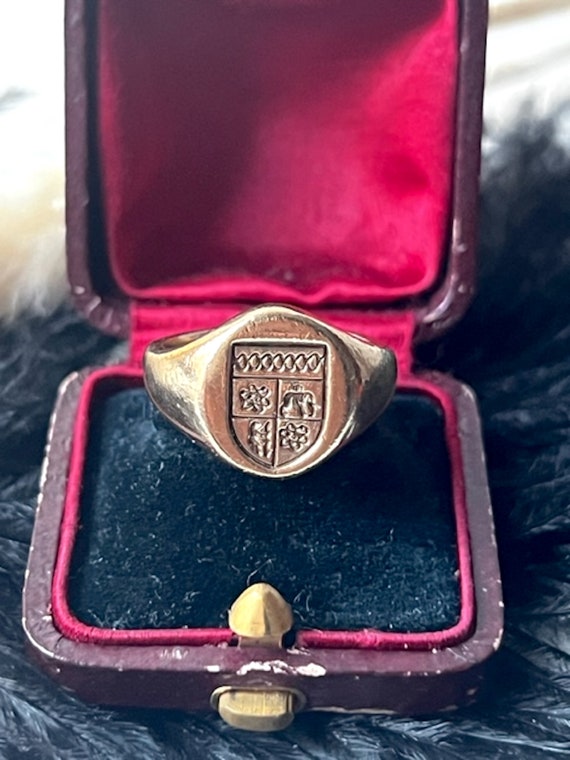 Antique British 9k Gold Signet Ring