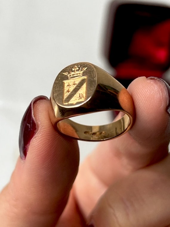 Antique 18k Gold family Crest Signet Ring - image 4