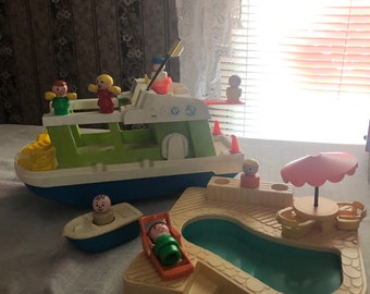 toy houseboat