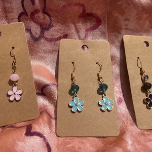 DAISY EARRINGS / Handmade Metal Jewelry // Hypoallergenic Earrings