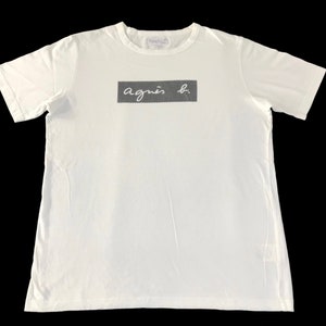 Hype Vintage Agnes B Homme Paris Box Logo Printed Tee T-shirt Inspired Designer Streetwear Unisex Wear Pasuje Rozmiar S M YA916j
