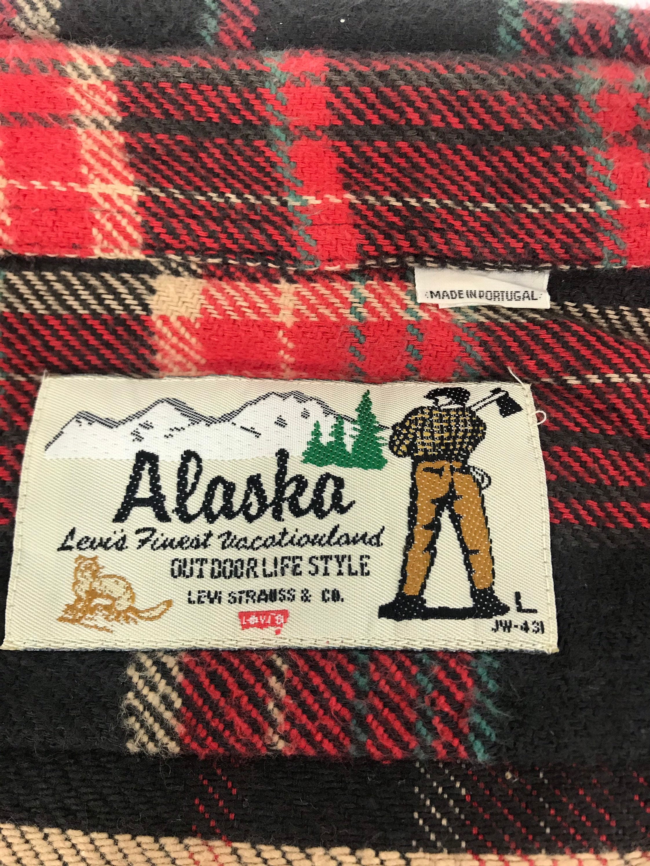 Vintage Levi's Strauss Made in Portugal Alaska Outdoor Life Thick