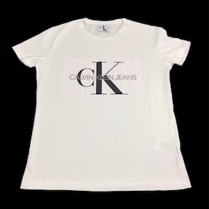 CK Calvin Klein Big Box Logo Spell Out Biała koszulka T-shirt inspirowana projektantem Streetwear Marka pasuje M Unisex Dziewczyna Kobiety i119