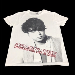 JYJ Junsu Jejung Yuchun Acción de Gracias Live Dome Tour de conciertos Kpop Singer Tee Camiseta Marca inspirada Diseñador Streetwear Se adapta a S i129