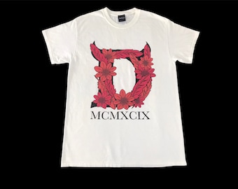 Vintage Deviluse MCMXCIX Skateboard Brand Big Logo Camiseta Camiseta Impreso Inspirado Diseñador Unisex Wear Streetwear Se adapta a la talla M C127