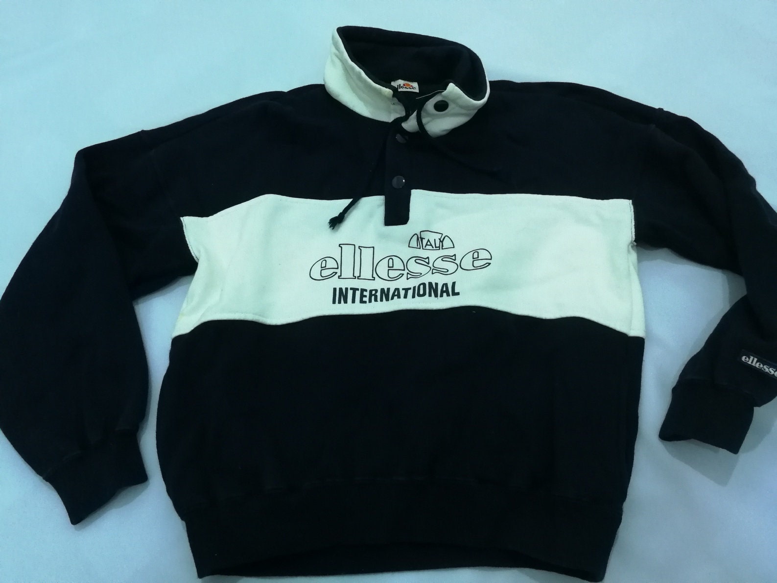 Vintage 90s Ellesse Spell Out Big Logo Sweatshirt Pull Over Style