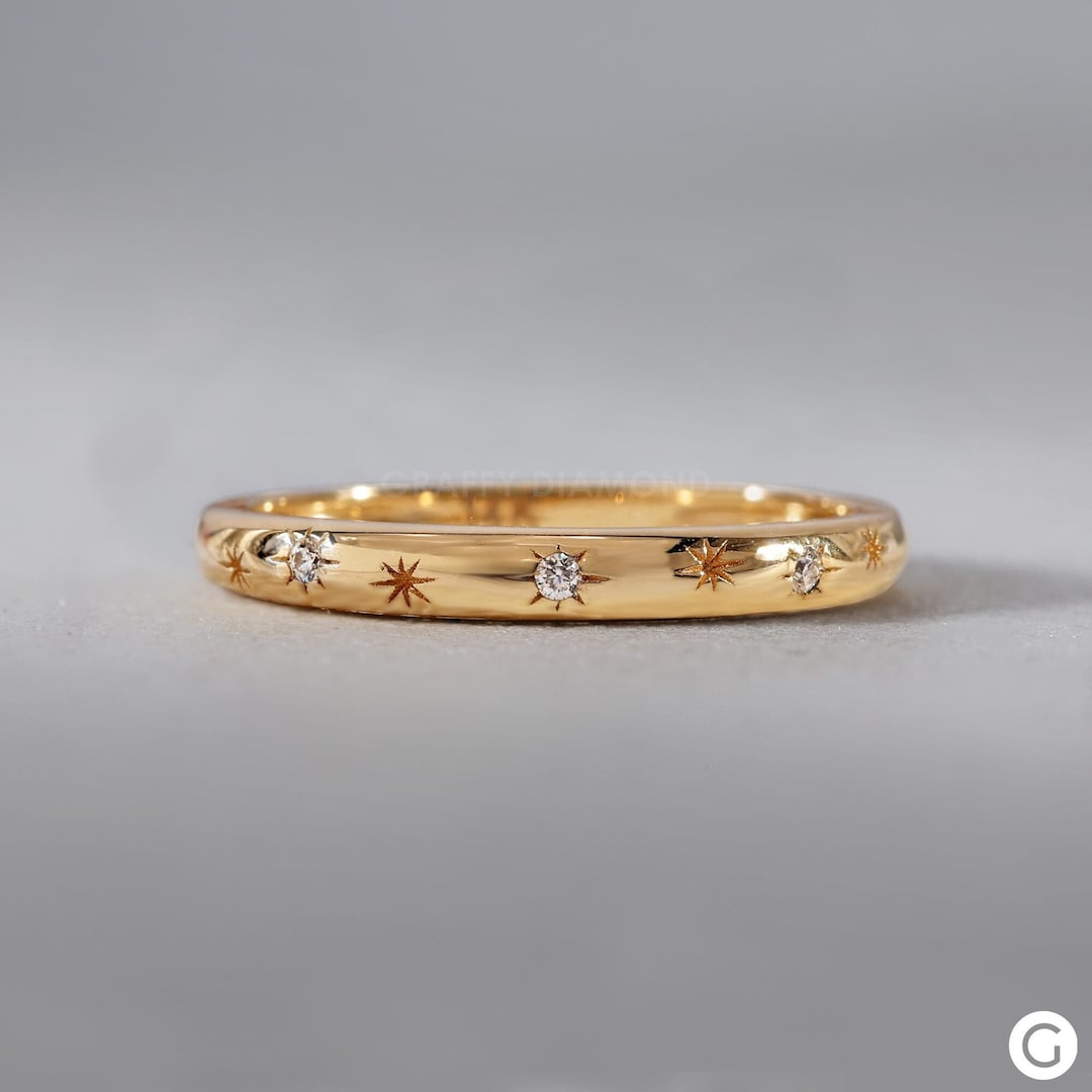 Round Cut Moissanite Wedding Band, 14K Yellow Gold Starburst Band ...