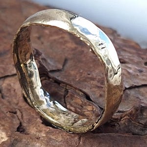 Bague de soldat de la Première Guerre mondiale, bague artisanale originale, art des tranchées, bague en laiton fabriquée à partir d&#39;une douille, authentique artefact de tranchée, artefact rare de la Première Guerre mondiale