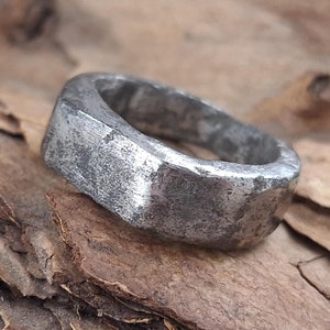 Artefact de la Première Guerre mondiale, bague en étain noir d’un soldat rare, anneau de tranchée rare, artefact original de la guerre mondiale, cadeau pour un fan militaire