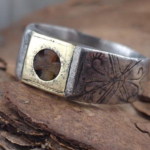Artefact rare de la Première Guerre mondiale, bague patriotique avec gravure et croix d&#39;ambre incertifiée, art des tranchées de guerre, bague de tranchée rare, artefact original de la Première Guerre mondiale