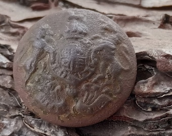 Original WW1 WW2 Artifact, Authentic button of the British army,  Military artifact, Vintage button, Rare World War Artifact, Metal detector