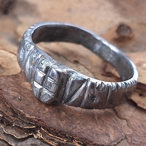 Rare original WW1 tin soldier ring. Original handmade ring with ornaments. WW1 trench art ring, Beautiful collectible patriotic ring