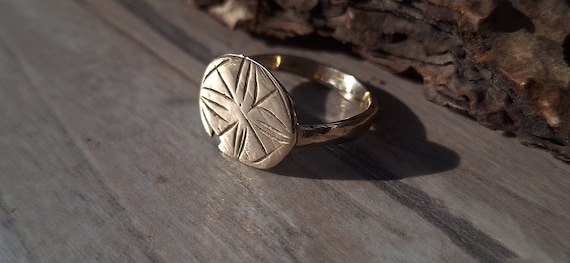 Rare ancienne bague medievale en bronze d etain artefact ancien authentique vent de rose bague ancienne rare bague medievale authentique detecteur de metaux Etsy France