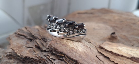 Vintage Soviet silver ring with inserts - image 10