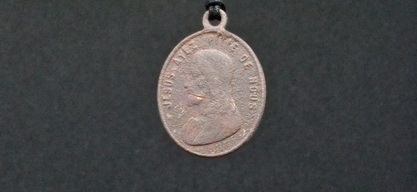 Médaillon + Chaîne épée Et Lune - Alliage Bronze/verre - Vintage Style - Neuf Sans Emballage