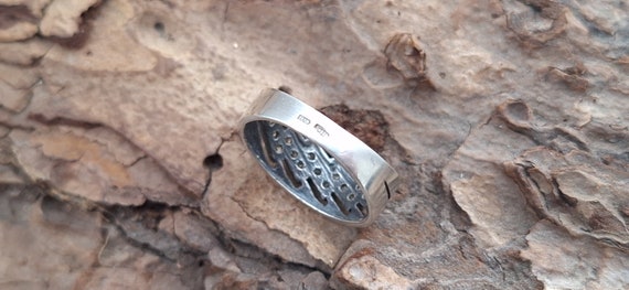 Vintage Soviet silver ring with inserts - image 8